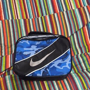 Nike lunchbox storage bag, reflective logo, camo fast shipping